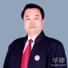 两个人因为起争执打架