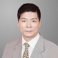 两个人因为起争执打架